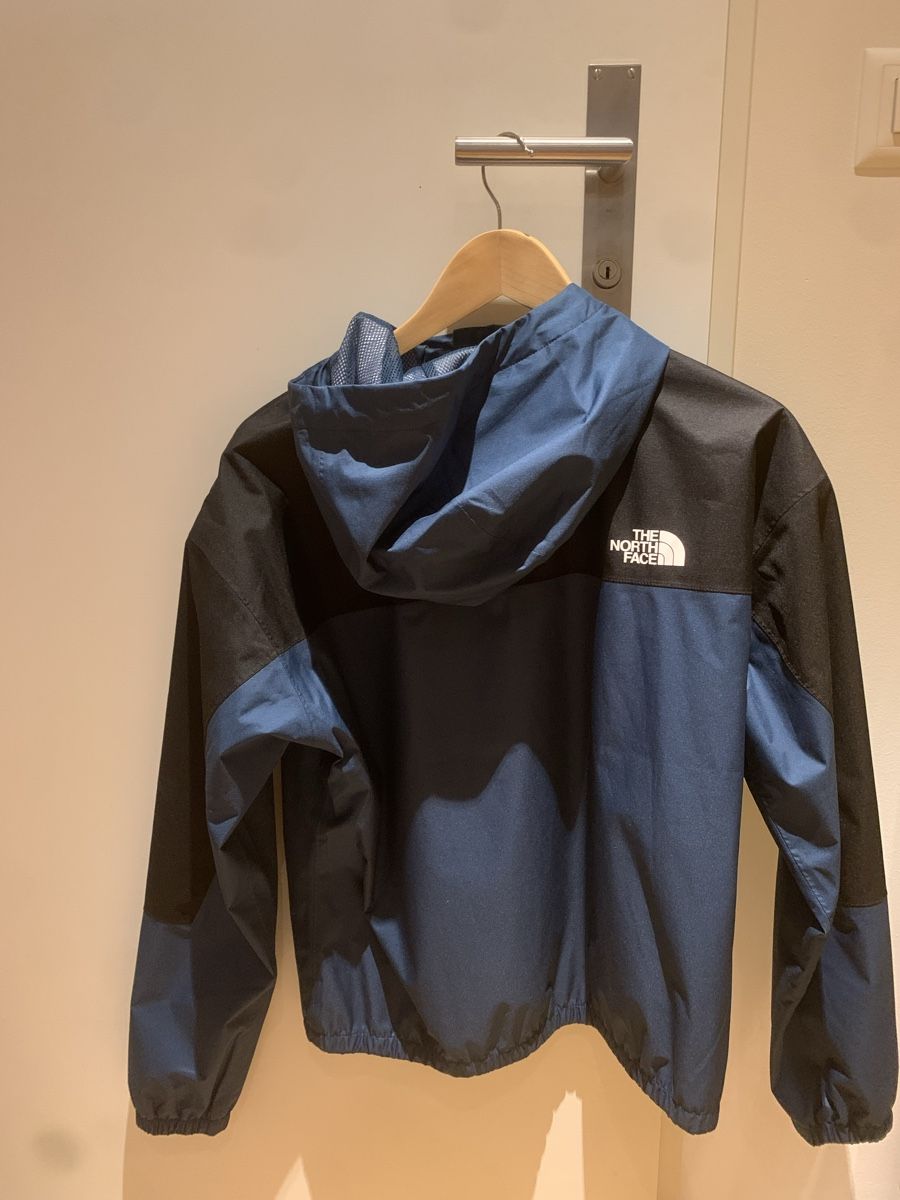 North Face Vestes: Regenjacke The North Face – D'occasion à Zürich par maleymaley 1