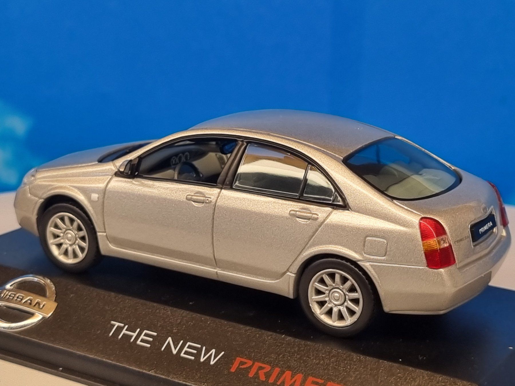 Nissan Modellini d'auto: Nissan Primera 1:43 – Nuovo e nell'imballaggio originale da Männedorf venduto da Spezial-Modelle 1