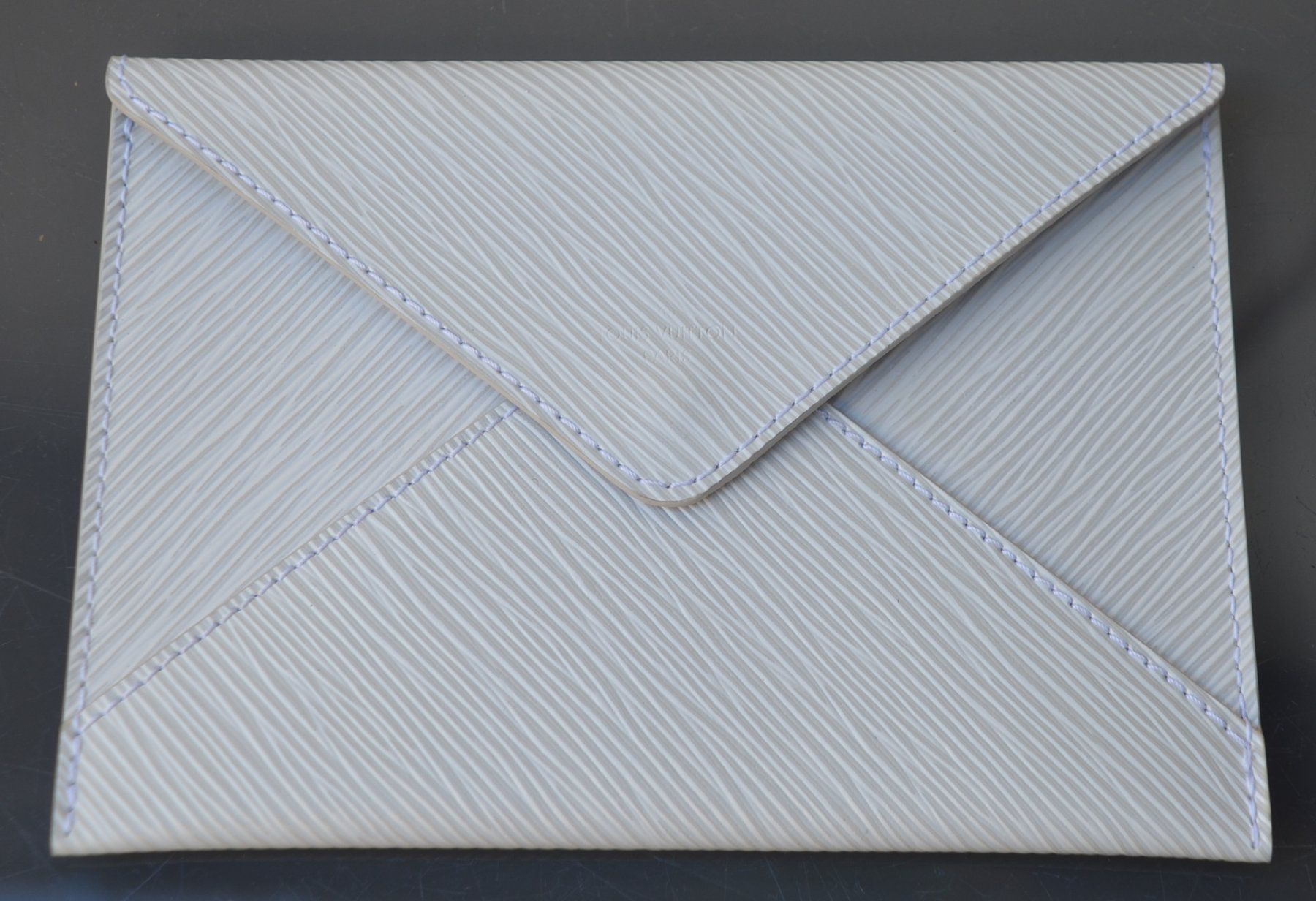 Louis Vuitton Borse da donna: Louis Vuitton Kirigami Epi Pochette – Usato da Collonges venduto da Auganien