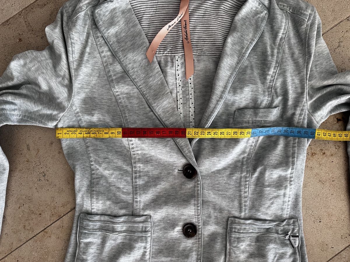 Marc Cain Jacken: MARCCAIN Blazer Grösse N1 Damen  – Gebraucht aus Buchs SG von Sunie 2