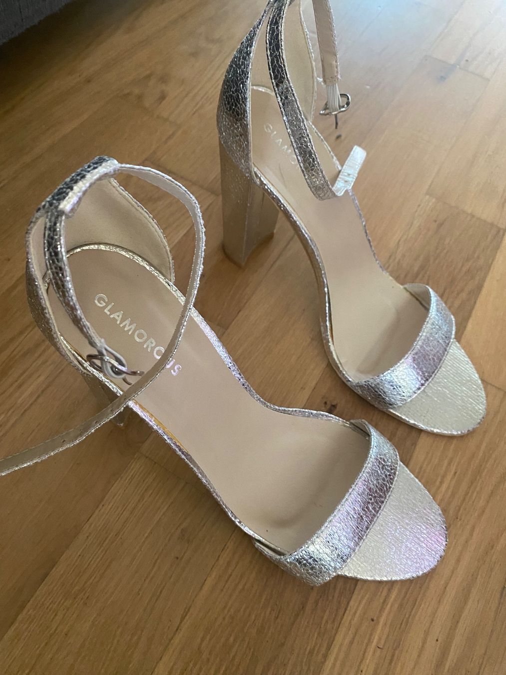 Chaussures femmes: Silberne High heels – D'occasion à Zürich par ev_ve 1