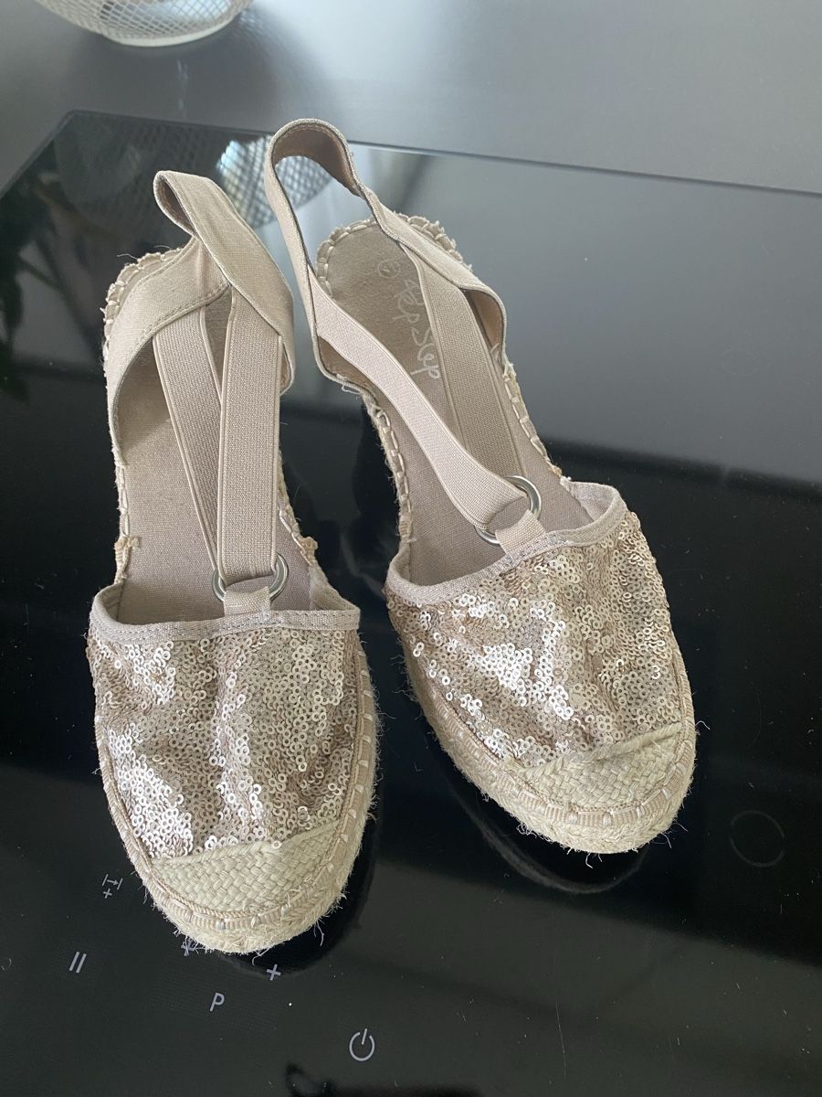 Scarpe da donna: Schuhe Espadrille Gr 41 – Usato da Brugg AG venduto da Honeybee6