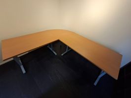Bürotisch