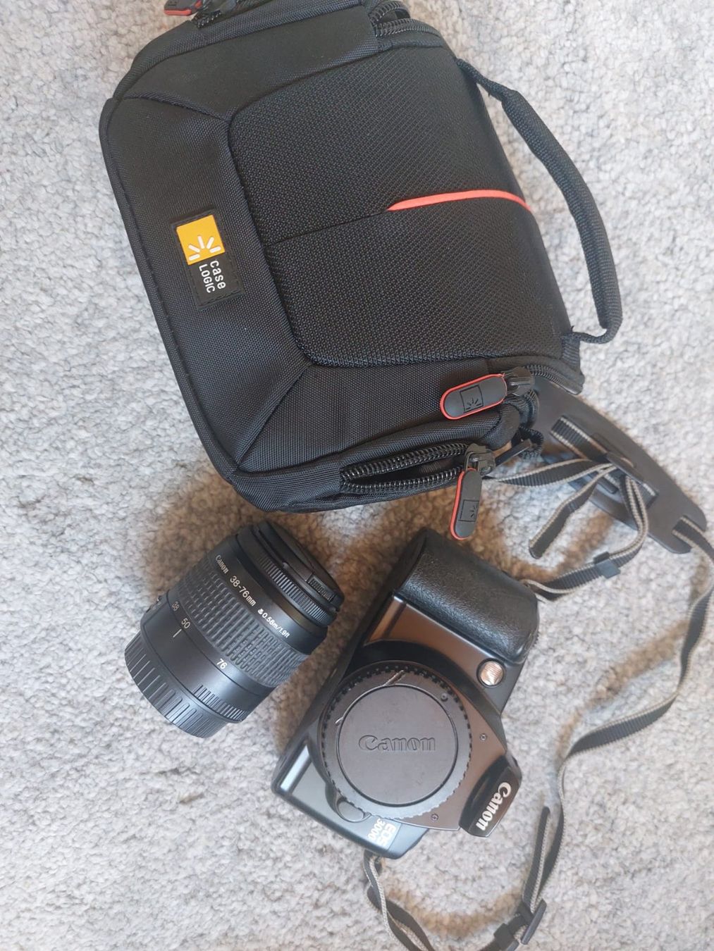 Canon Fotocamera: Kamera für Sammler – Usato da Basel venduto da Salbuquerque 3