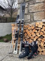 Damen Ski Salomon mit gefütterten Skistiefeln und Stöcke