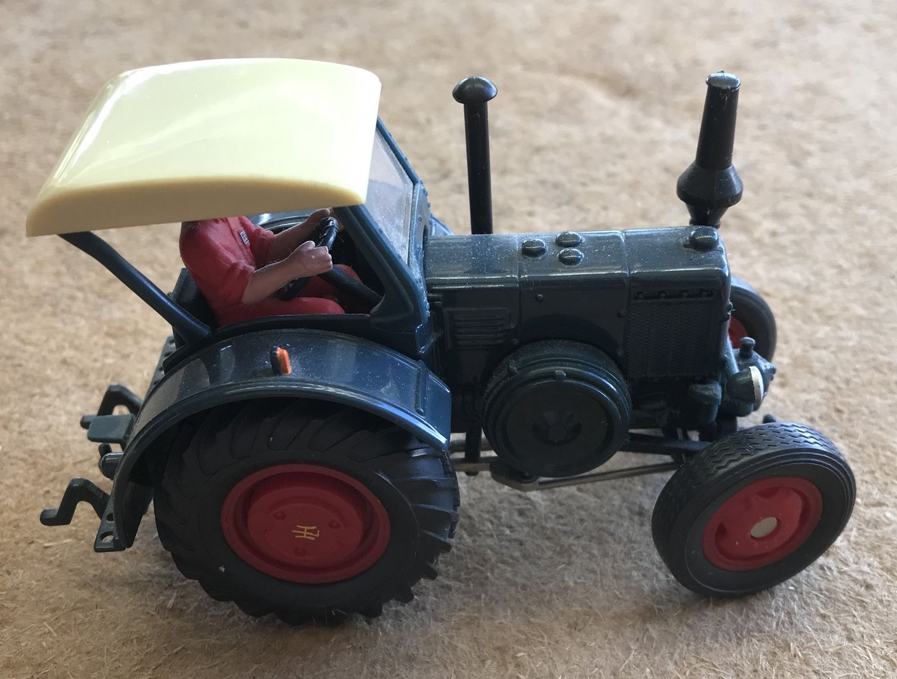 Lanz Bulldog Trattori: TRAKTOR LANZ BULLOG – Usato da Ostermundigen venduto da wini63 2