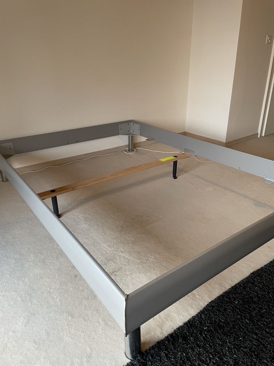 Betten: Bettgestell 140x200cm, mit Lattenrost – Neu (gemäss Beschreibung) aus Hinwil von ladig04 3