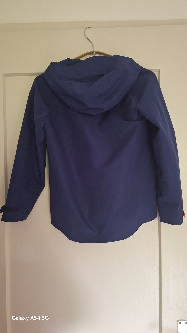 Decathlon Giacche & Cappotti: Regenjacke, Gr. 128 – Usato da Richterswil venduto da C011 1