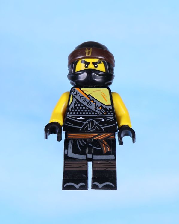 LEGO® Ninjago Minifigur - Cole - Hunted, Gold Asian Symbol (Gebraucht ...