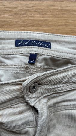 Cordhose Red Button, Gr. 42 (NILE)