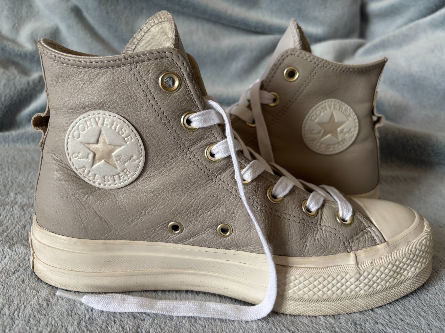 Converse Scarpe da donna: Converse Leder Platform, Plateau, grau, Gr. 39, sehr schick – Usato da Birmenstorf AG venduto da tritonius 1
