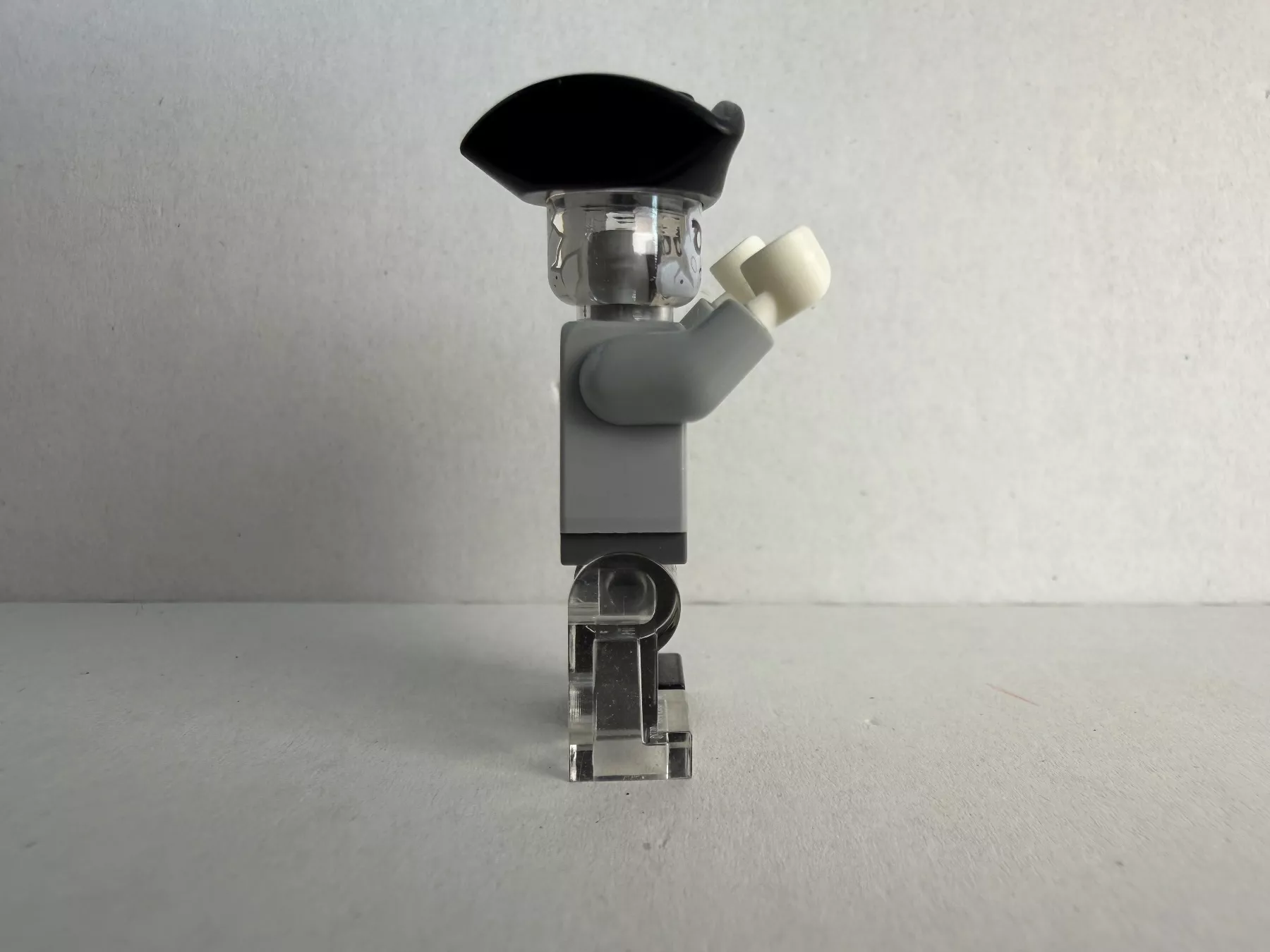 Lego Statuette: Officer Magda – Usato da Neftenbach venduto da Elitebricks 4