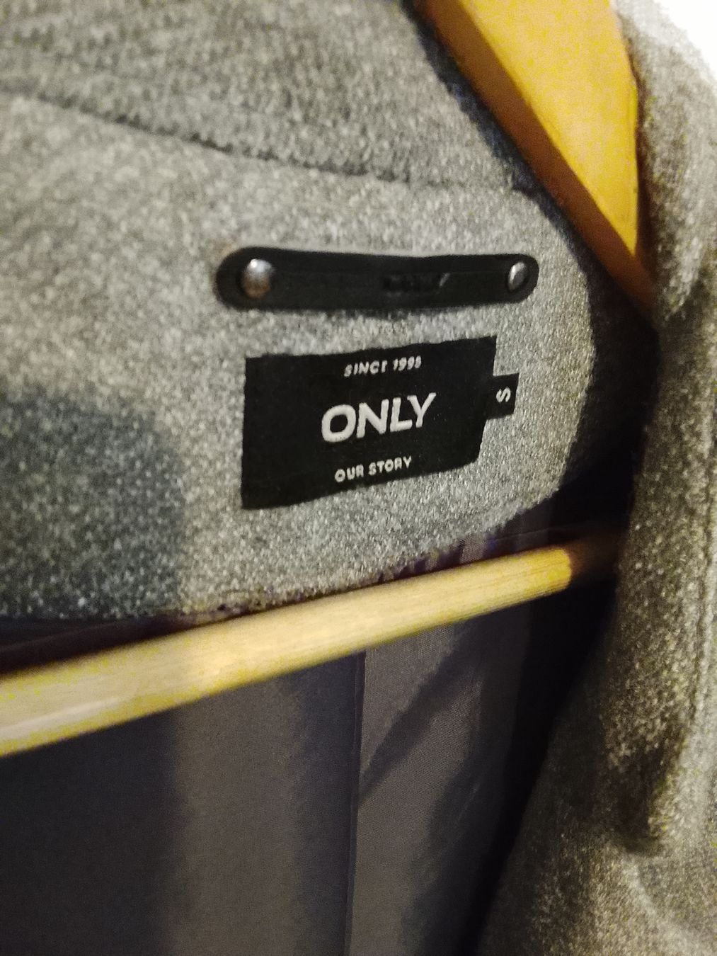 Only Mäntel: Grauer Only Blazer gr.S – Gebraucht aus Unterkulm von rebeccus 1