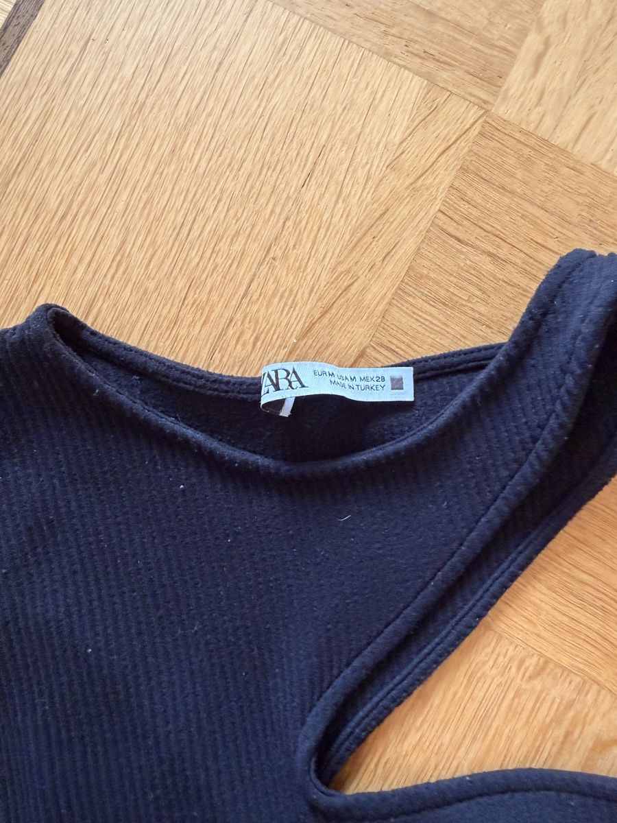 Zara Tops: Asymmetrisches Zara Top – D'occasion à Unterentfelden par ame_tf2n 1