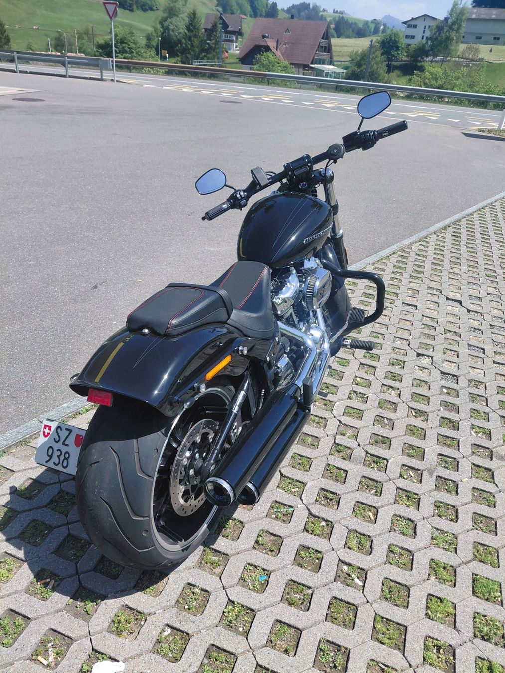 Harley-Davidson Chopper: Harley Davidson FXBRS – Usato da Freienbach venduto da Chrummen 3