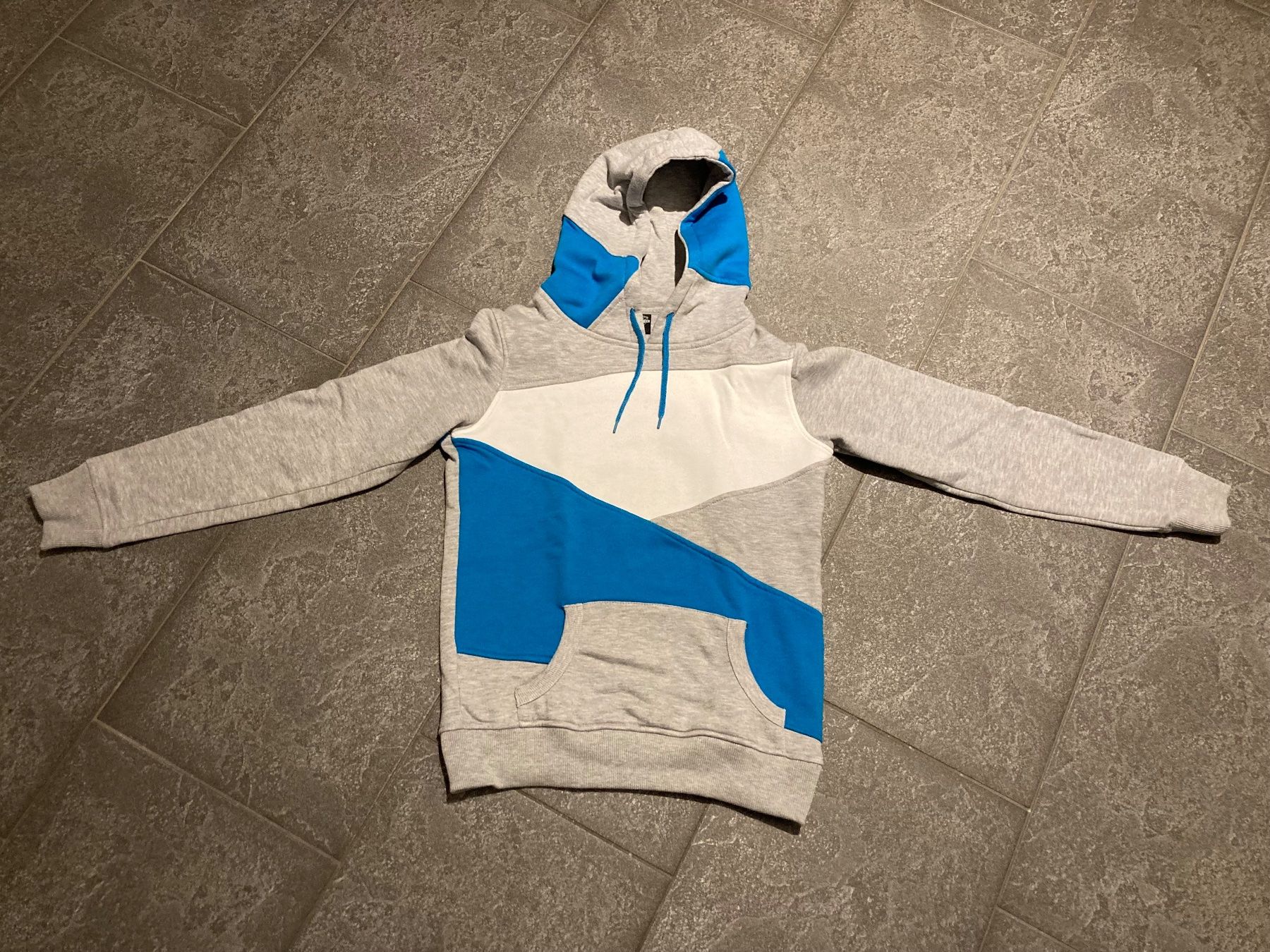 Maglioni & Felpe: Hoodie - S – Usato da Wynau venduto da Sunshinee_77