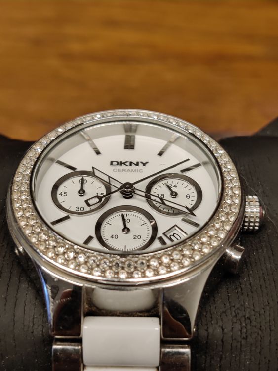 DKNY Orologi: Damenuhr Quarz DKNY Keramik/Stahl – Usato da Bergdietikon venduto da Marshmallowa 9
