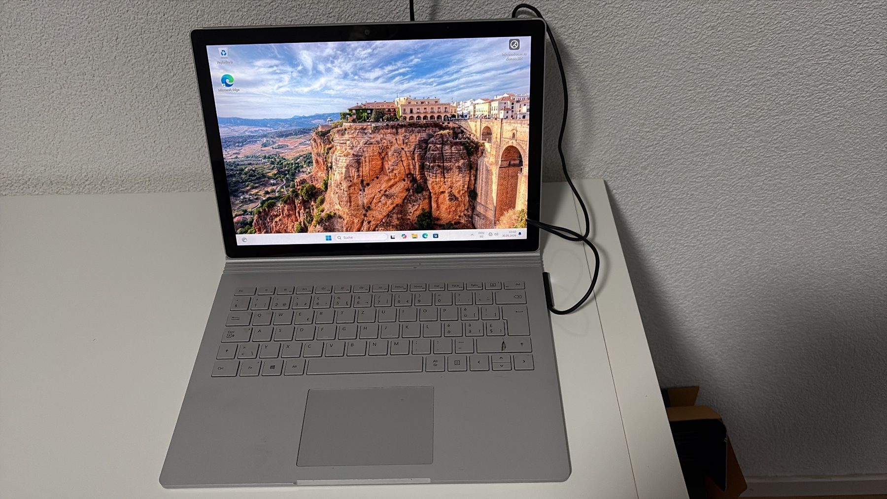Microsoft Notebooks: Microsoft Surface Book | i5 - 7300U | 8GB | Win 11 Pro – Gebraucht aus Lausen von sen_jm7c 1