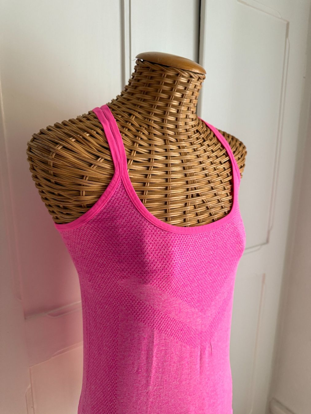 Tops: WORKOUT - Sport Top pink M – Gebraucht aus Zürich von Diazaio 1