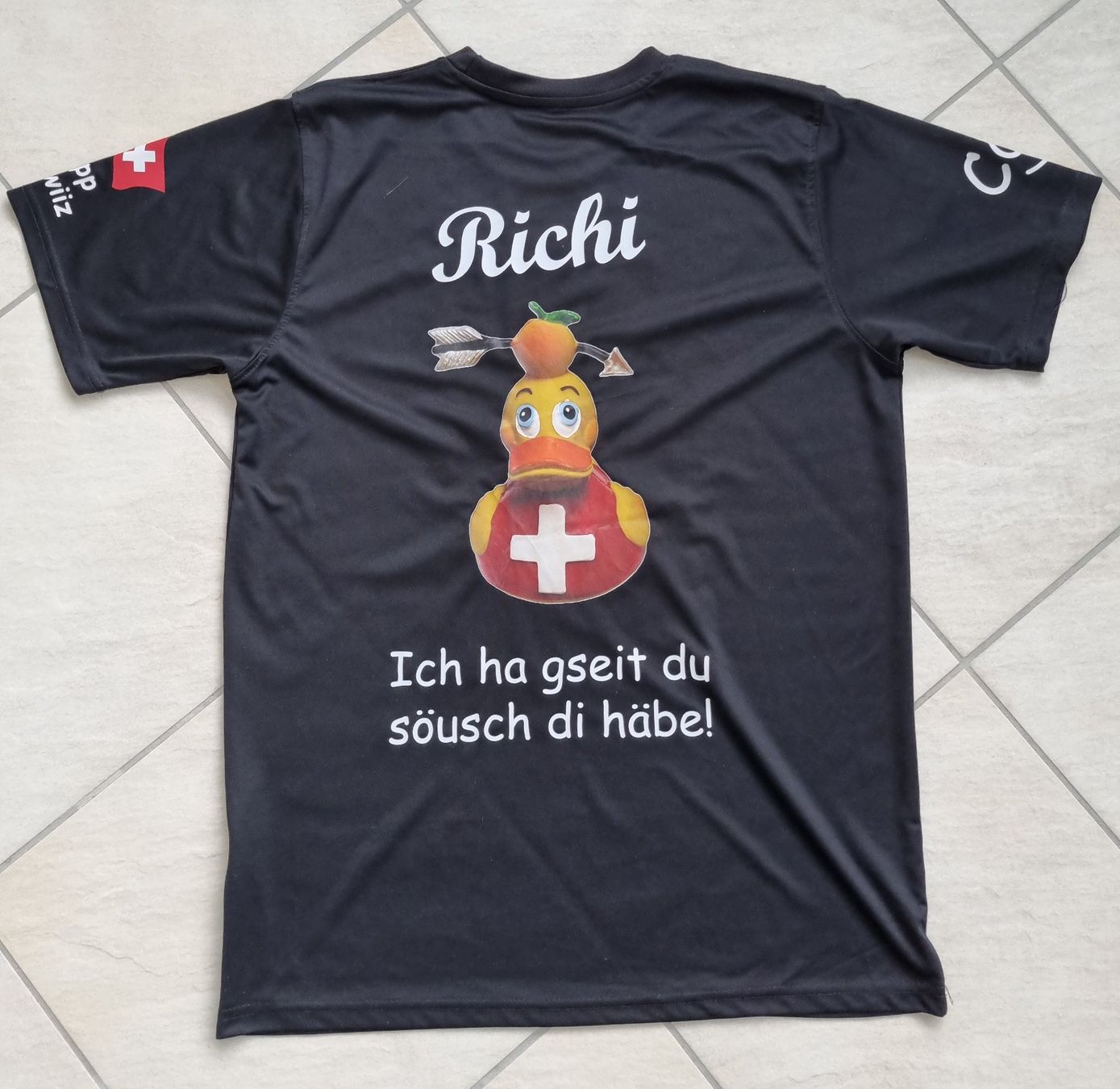 T-shirt: Schweizer-Fan T-Shirt Herren M – Usato da Schüpfheim venduto da Rezwel 1