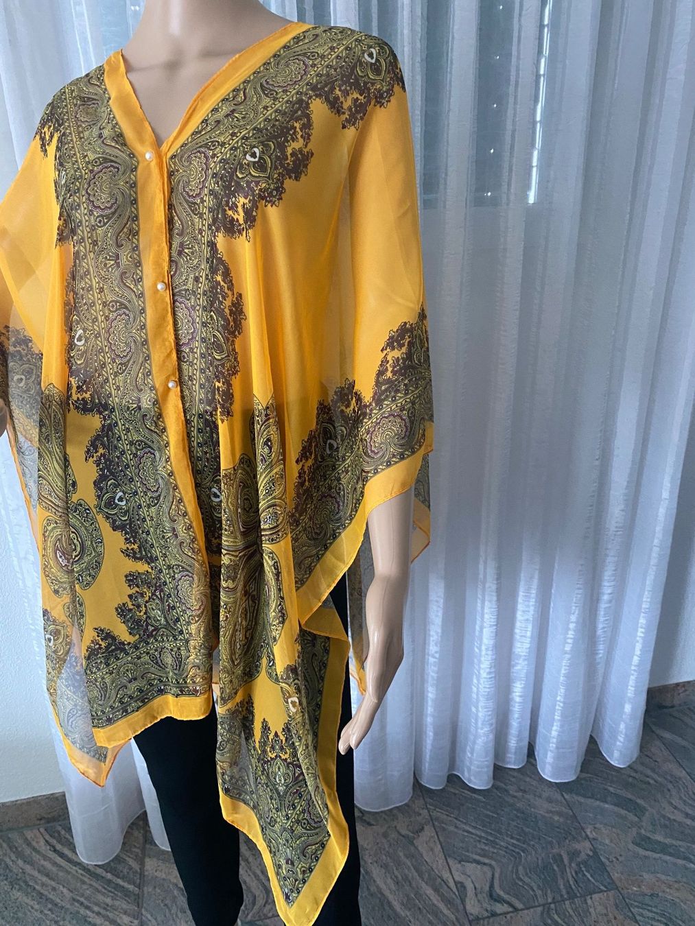 Camicette: stilvolle und edle Bluse/Tunika, gelb, 1 Size – Nuovo e nell'imballaggio originale da Winkel venduto da ferrari2022 2