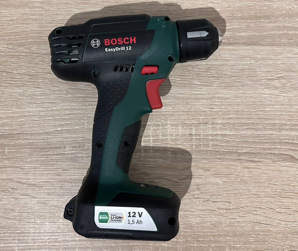 Bosch Trapani: Bosch Akkubohrschrauber EasyDrill 12 mit Koffer – Usato da winterthur venduto da Ricardorounen 2