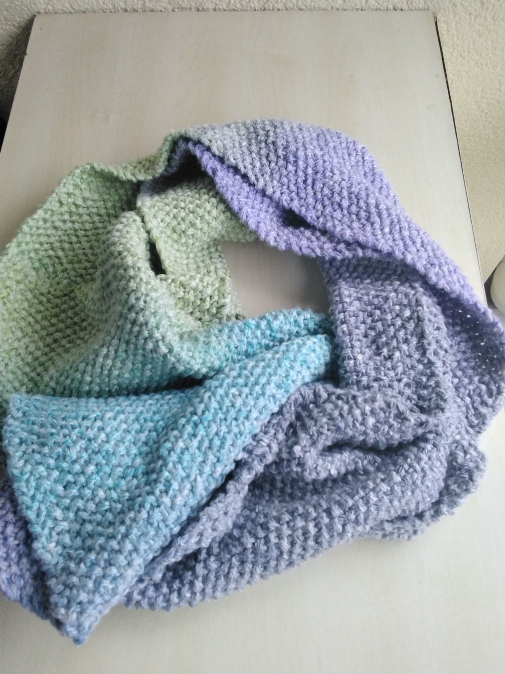 Foulard & Sciarpe: SCHAL LOOP GRÜN LILA – Nuovo (secondo la descrizione) da Biel/Bienne venduto da dasi3