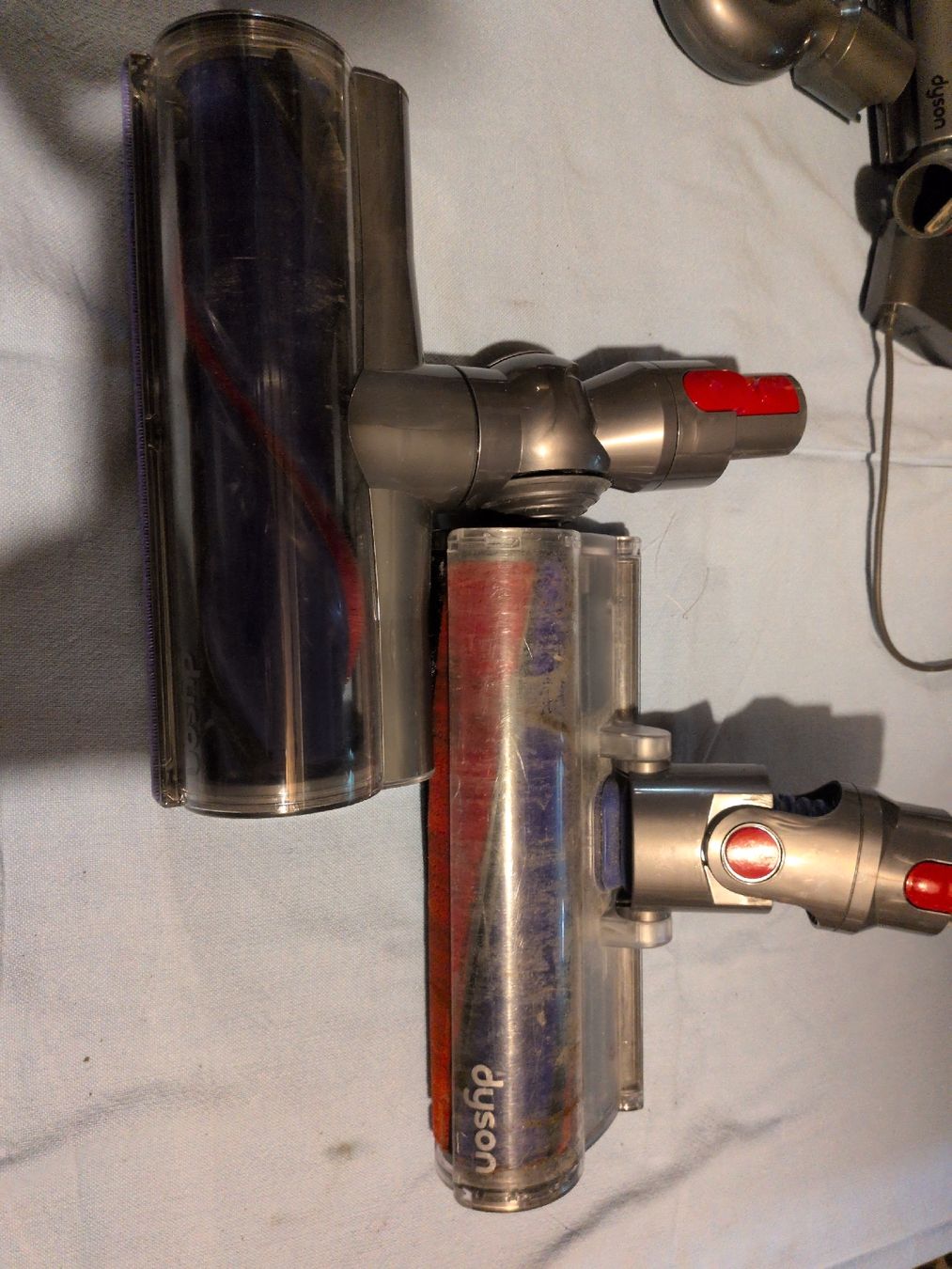 Dyson Staubsauger & Zubehör: Dyson Akkustaubsauger – Defekt aus Pratteln von pivo.var 2