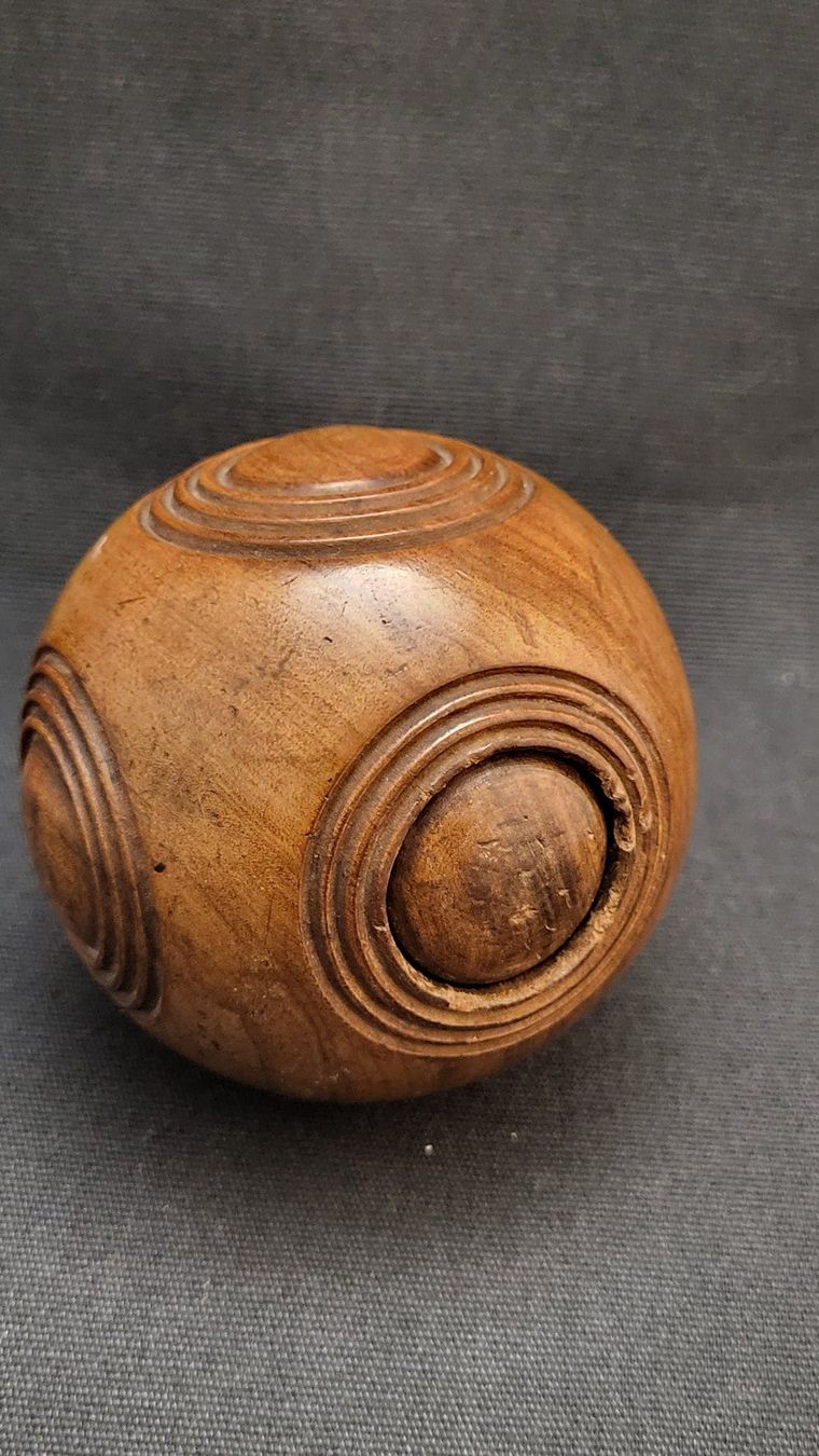 Statuette: Antiker Treen Puzzle Ball SCHNUPFTABAK-BEHÄLTER – Usato da Basel venduto da spinne02 5