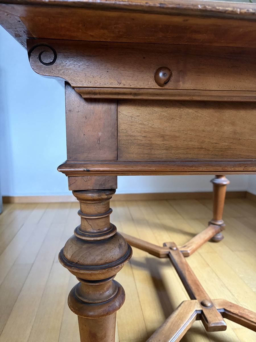Tavoli: Massiver, alter, rustikaler (antiker) Tisch – Usato da Erlinsbach venduto da Guges 8