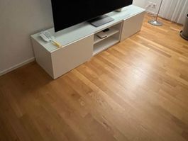 BESTA TV-Bank, weiss mit Glas