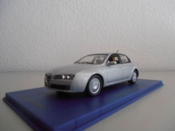 Alfa Romeo Modellini d'auto: Alfa Romeo 159 2005 , M4 , silber, 1:43 – Nuovo e nell'imballaggio originale da Goldach venduto da Feivel9 1