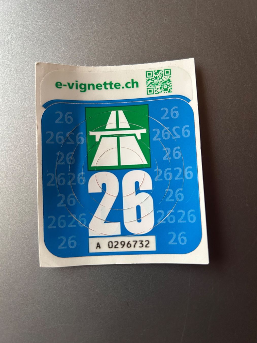 Vignette autostradali: Autobahnvignette 2026 neu – Nuovo e nell'imballaggio originale da Inkwil venduto da Winker