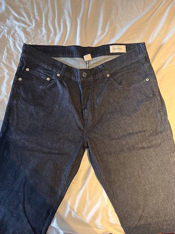 Jeans: Navy Jeans Baldessarini  – Usato da Regensdorf venduto da Jazmyn307 1