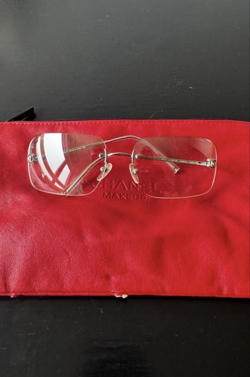Chanel Occhiali & Lenti: y2k Chanel vintage sunglasses – Usato da Jona venduto da Dearr 2