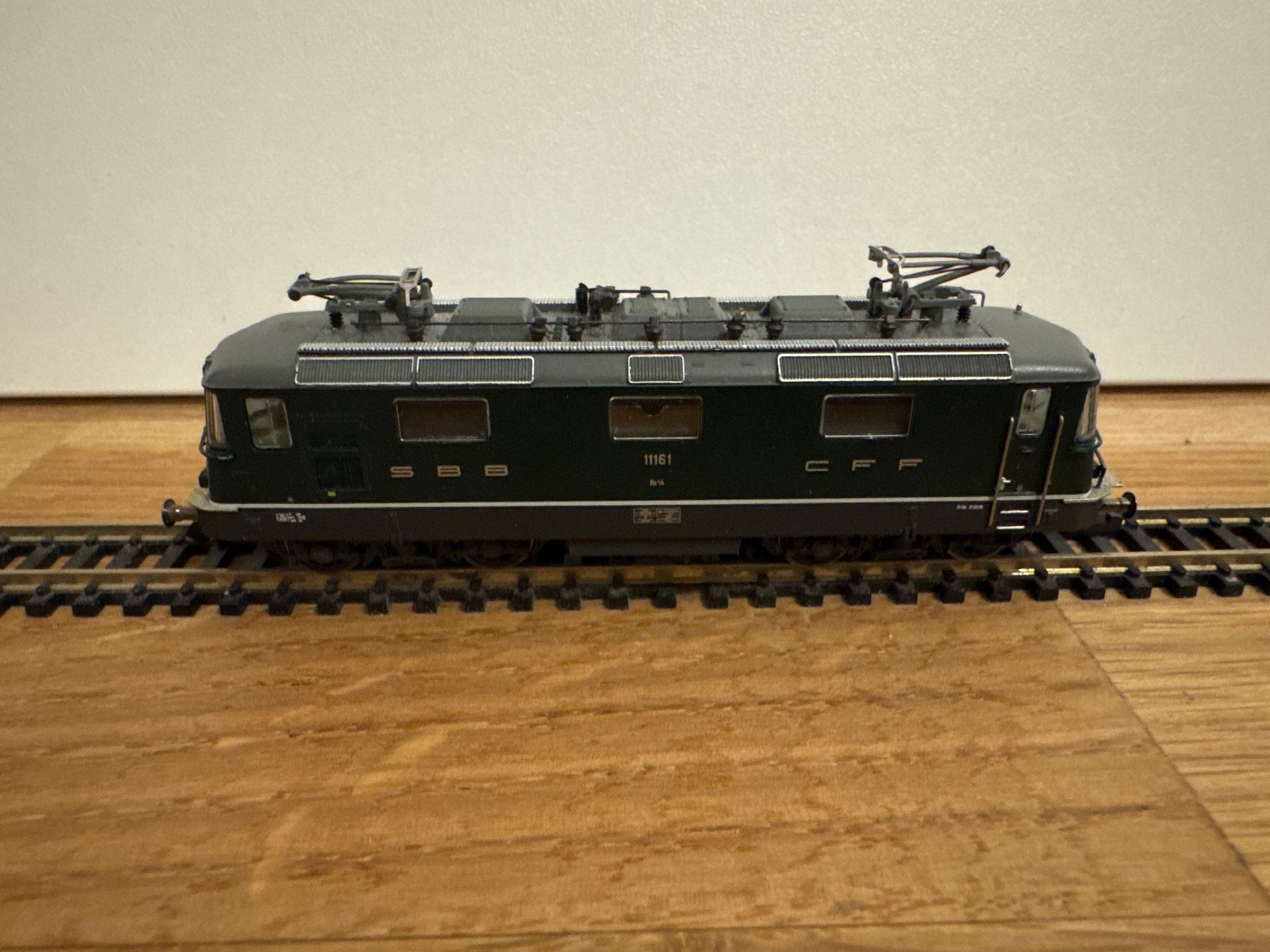 Fleischmann Modelleisenbahnen: Fleischmann 734008 SBB Re 4/4 II 11161 Digital – Gebraucht aus Schlierbach von Look8