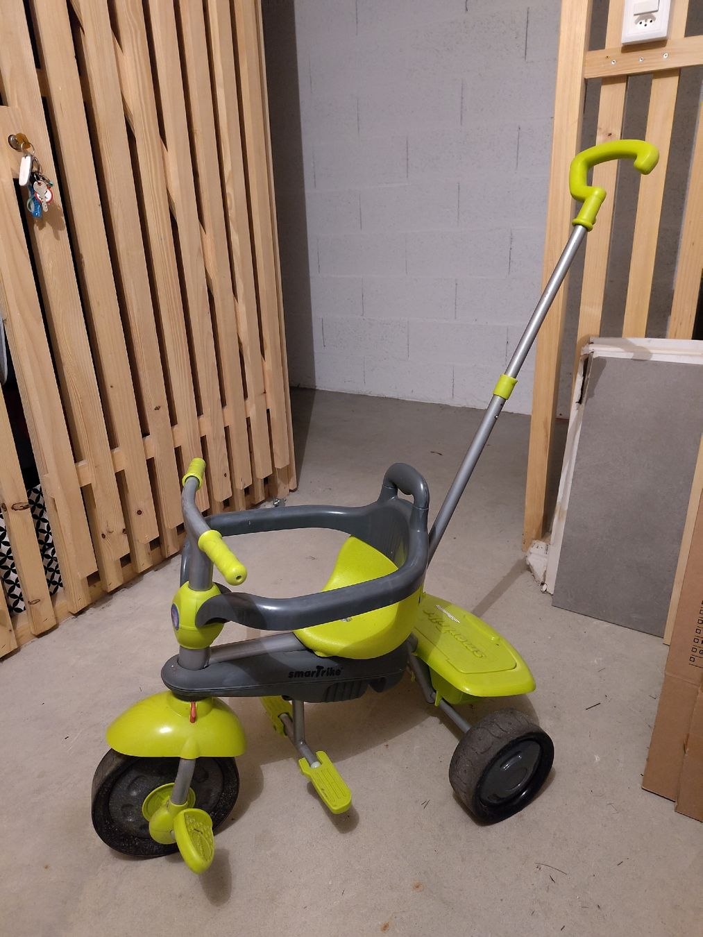 Fahrzeuge für Kinder: Tricycle évolutif pour bébé – Gebraucht aus Courrendlin von fluryv2