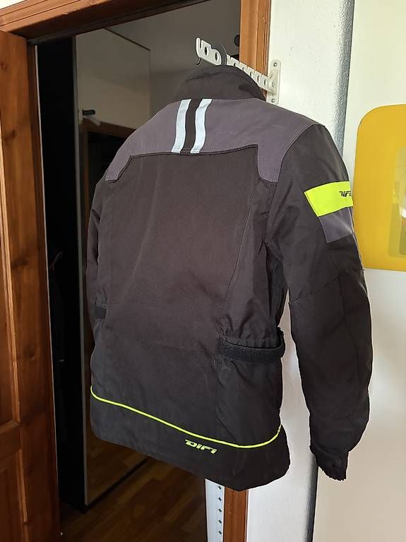 Vestes & Manteaux: Kinder-Motorrad-Jacke – D'occasion à Savosa par Rovellopt- 1