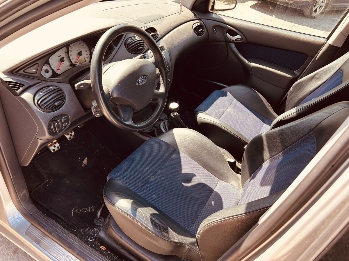 Ford Automobili: Ford Focus Kombi ST170 – Usato da Widnau venduto da Gasser_Auto 3