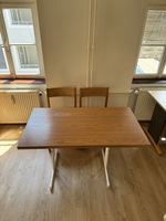 Tisch und 2 Stühle Holz 