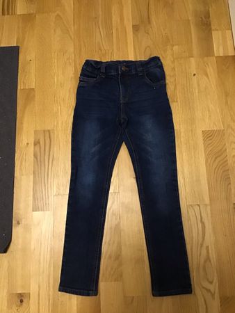 Kinder Jeans Gr.122 Top Zustand für den Früchling
