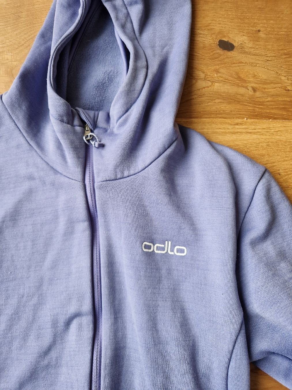 Odlo Maglioni & Felpe: Odlo Mid Layer Pullover mit Kapuze – Usato da Eschenbach SG venduto da SanFranciscoCalifornia 1