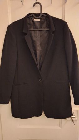 Schwarzer Blazer, Emma & Gaia