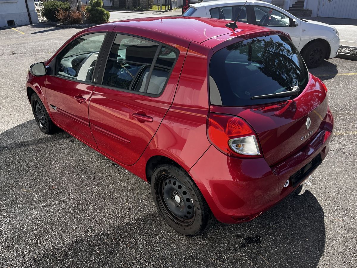 Renault Autos: Renault Clio 1.2 ab MfK Navi Klima – Gebraucht aus Widnau von Kakaoschlucker 2