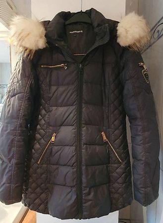 Daunenjacke mit schmeichelhafter Silhouette, Grösse 36