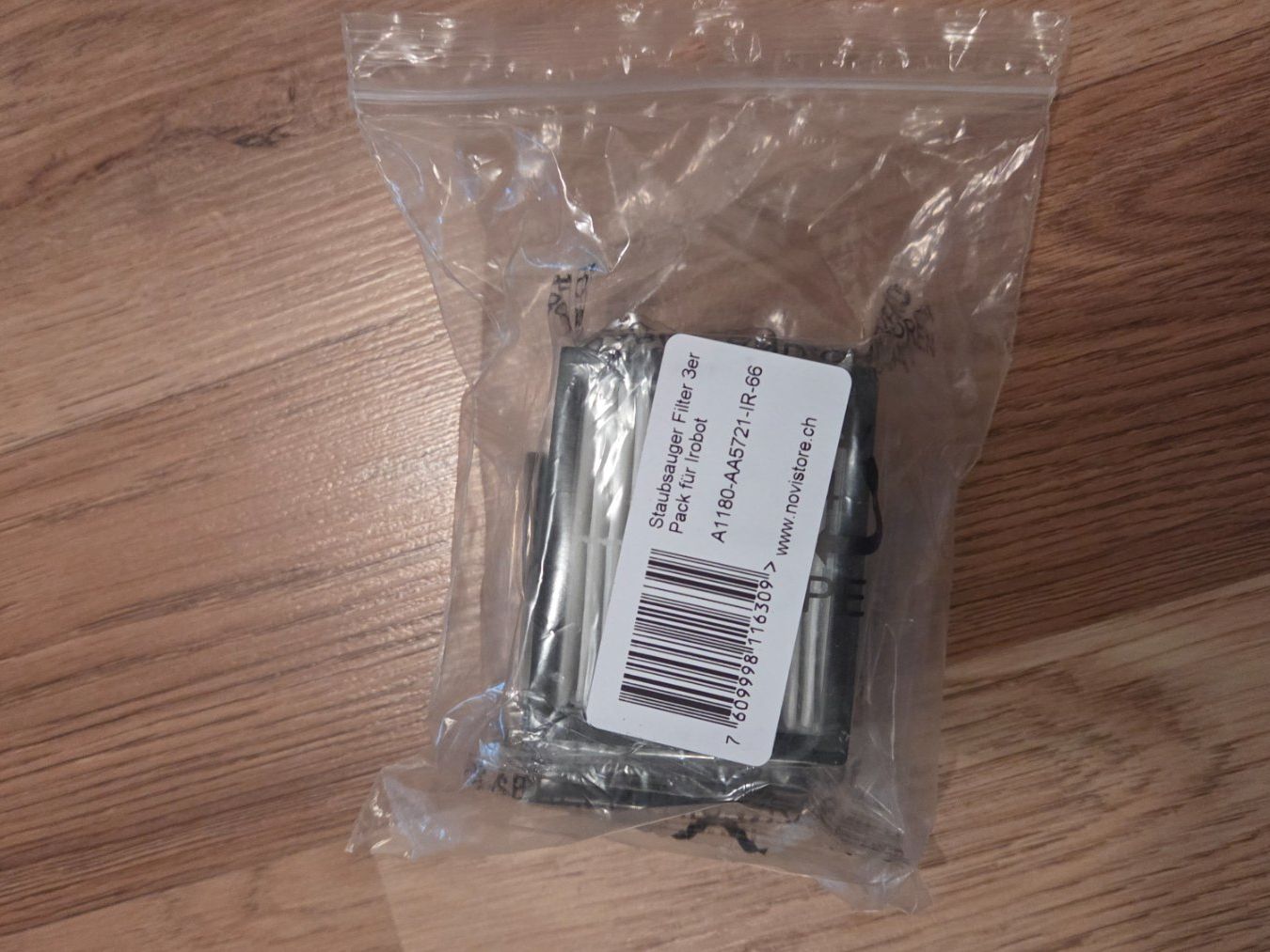 Irobot Aspirapolveri & Accessori: Saugroboter iRobot Roomba i5 inkl. Ersatzfilter – Usato da Stalden (Sarnen) venduto da mar_l9kd 2