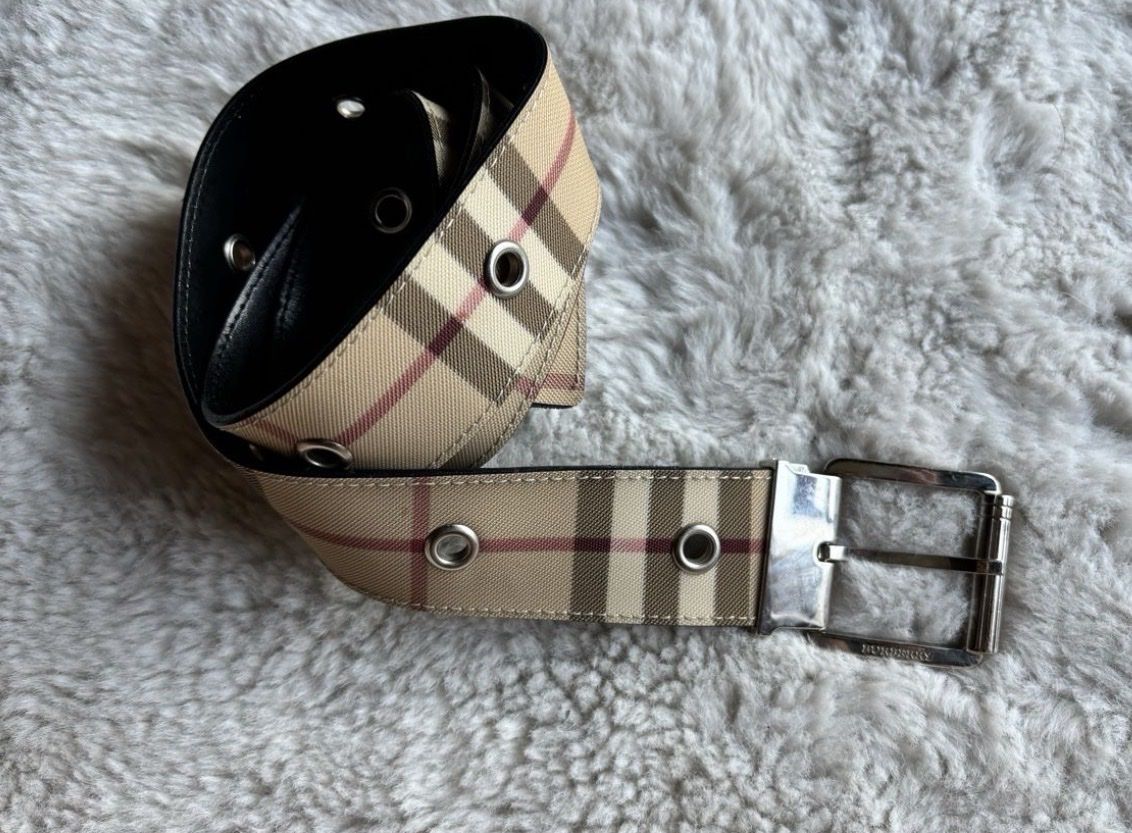 Burberry Cinture: Ceinture Burberry – Usato da Granges VS venduto da Oliviaaaaaa