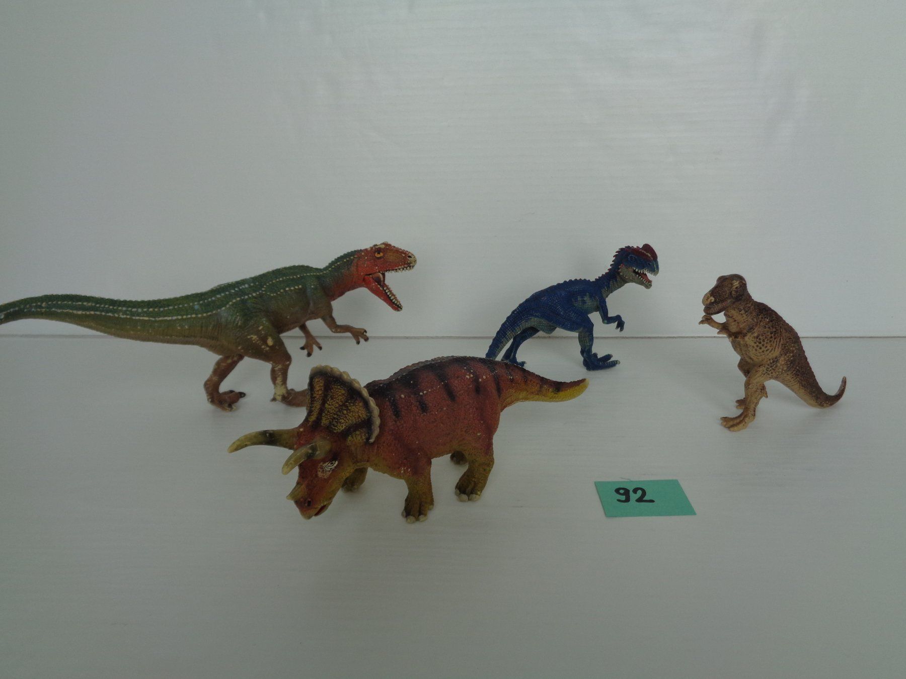 Figuren: 4 grosse Dinosaurier davon sind 2 Schleich – Gebraucht aus Chur von omonia