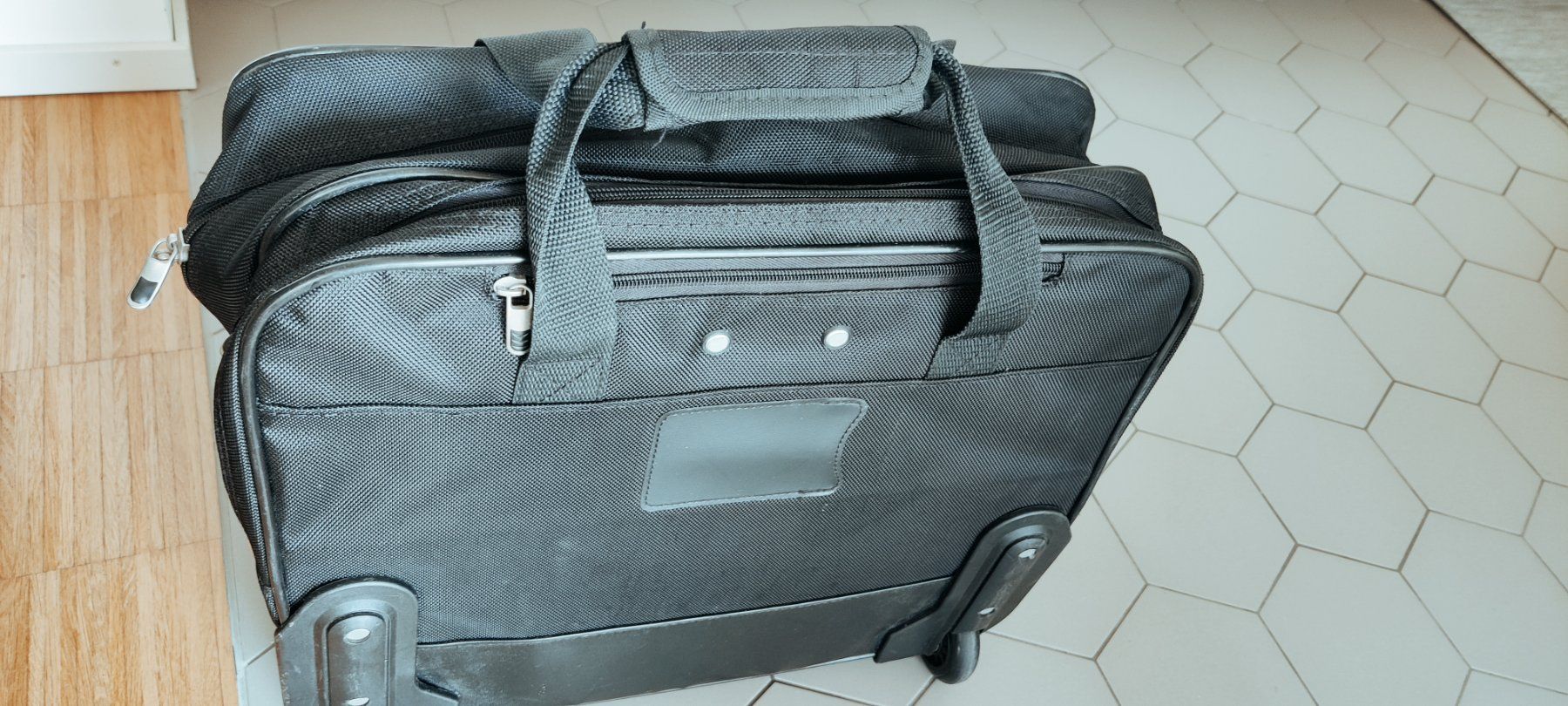 Targus Reisekoffer: Targus Business Rolltasche / Rollkoffer – Gebraucht aus Zürich von sendbad 3