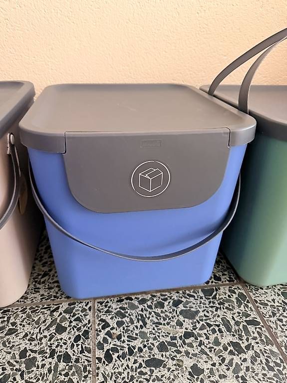 Cestini per rifiuti: Rotho Albula Abfall / Recycling Behälter – Usato da Arlesheim venduto da schoop. 2
